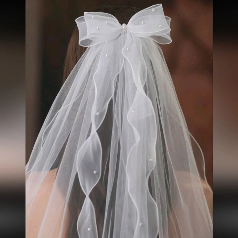 White Bridal Veil with Bow And Faux Pearls Wedding Hair Veil Clip